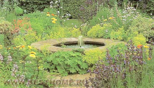 Струящаяся вода. Струи фонтана оживляют пейзаж вашего сада, придают динамику застывшей картине, а звук падающей воды несет свежесть и прохладу в жаркий день