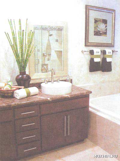 Ванная комната с зеркалом в классическом стиле