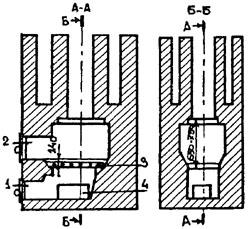 рис. 44, "Топливник для торфа", 1 - поддувало; 2 - топливник; 3 - колосниковая решетка; 4 - металлический ящик для сбора золы